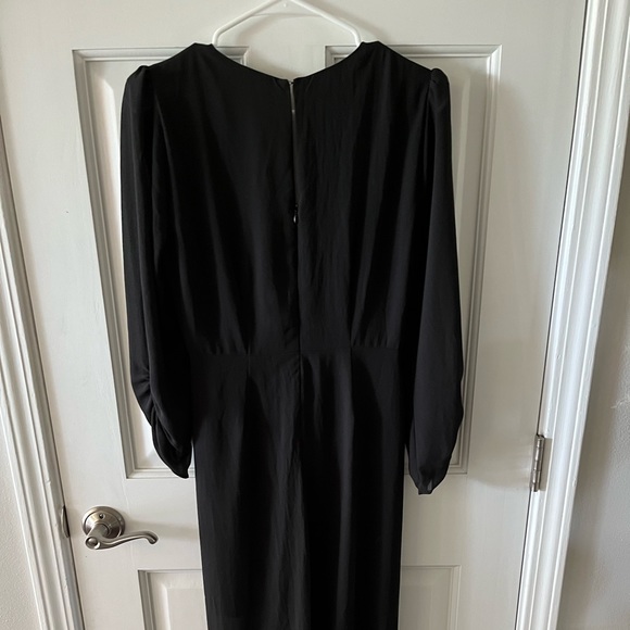 ASTR Black Ruched Front Dress - Picture 2 of 3